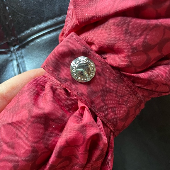 Red Coach Umbrella - Picture 4 of 6